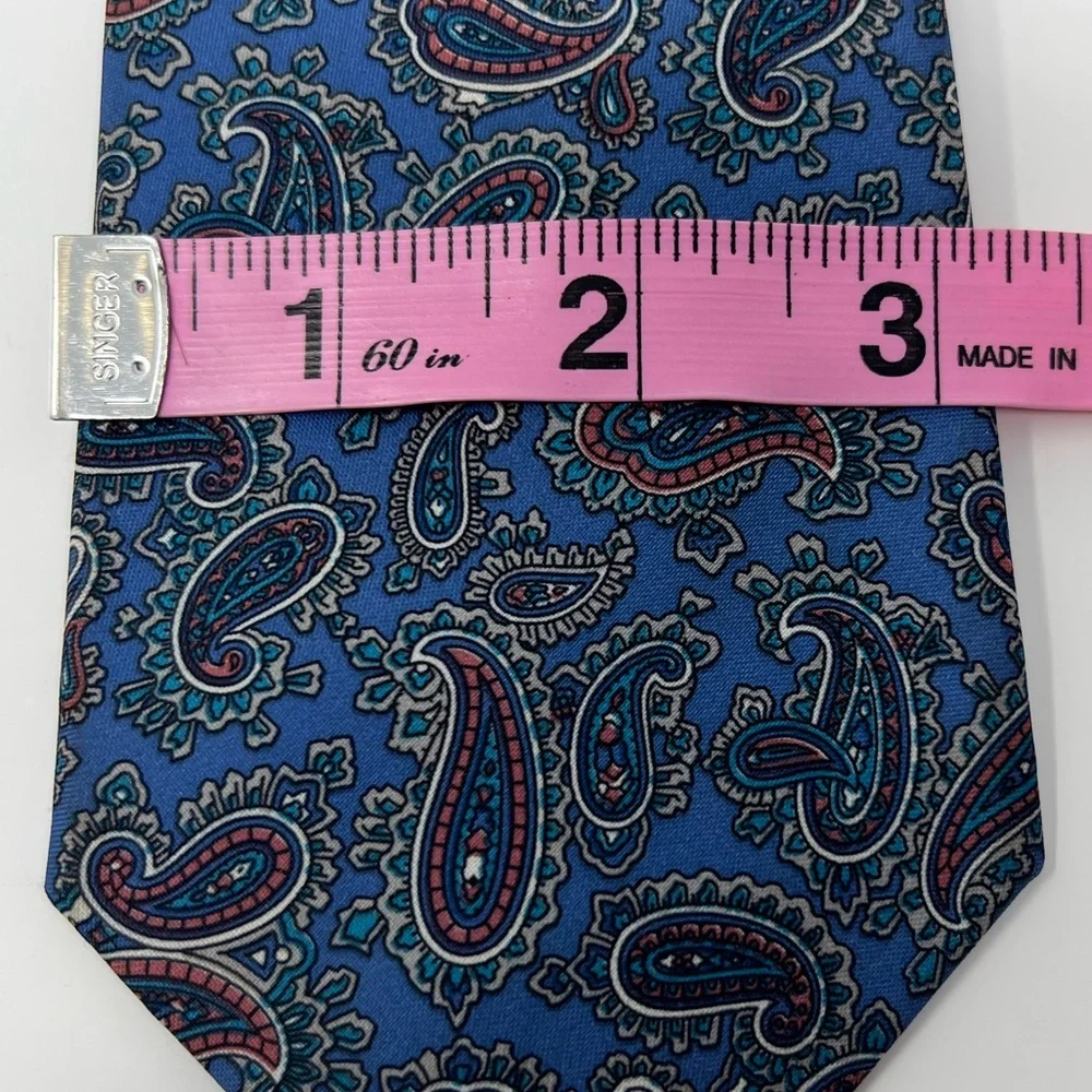 Vintage Classic Collection neck tie, blue paisley,‎ polyester, retro, preppy